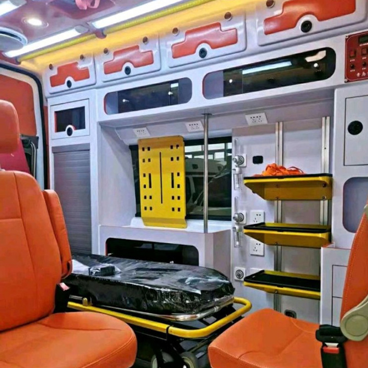 万秀长途救护车护送病人租赁价格