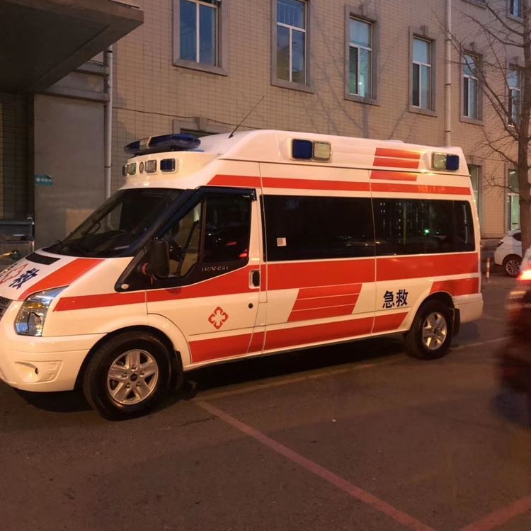 万秀夜间租赁救护车护送病人转院：安全转运的 8 大核心注意事项